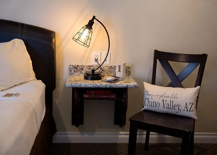 Hotel Primrose And Chino Valley