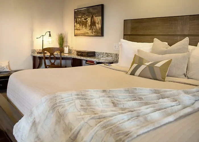 Primrose And Hotel Chino Valley