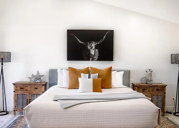 Primrose And Hotel Chino Valley